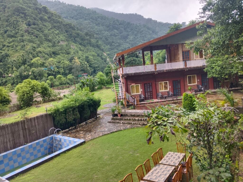 Private garden with splash pool at King’s Retreat